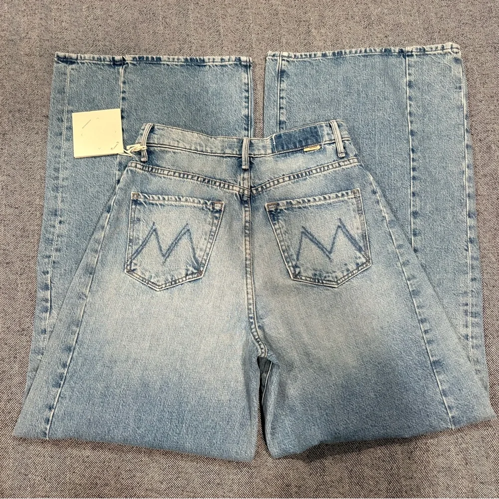 Mother The Pipe Dream Button Sneak High Rise Jeans in Leap At The Chance | 24 - Picture 10 of 14